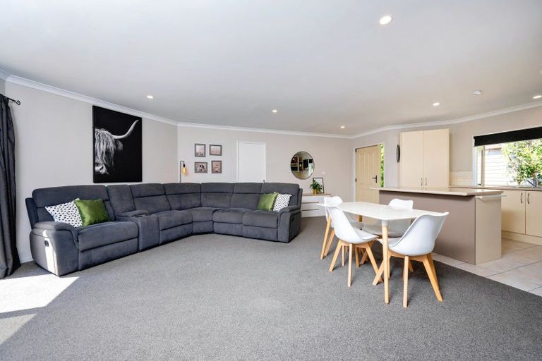 Photo of property in 9b Avenue Road, Greenmeadows, Napier, 4112