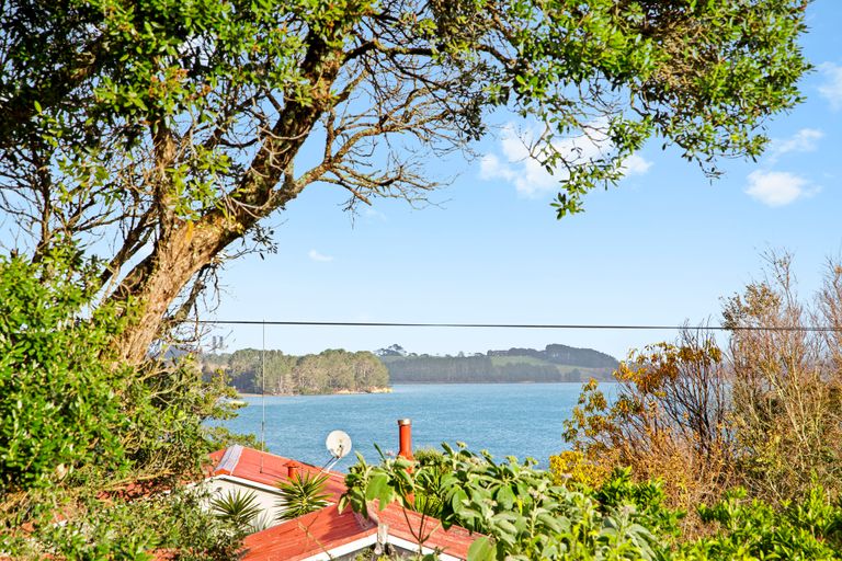 Photo of property in 66 Mclarin Road, Glenbrook, Waiuku, 2681