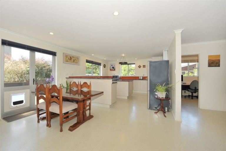 Photo of property in 28a Wyatt Place, Russley, Christchurch, 8042