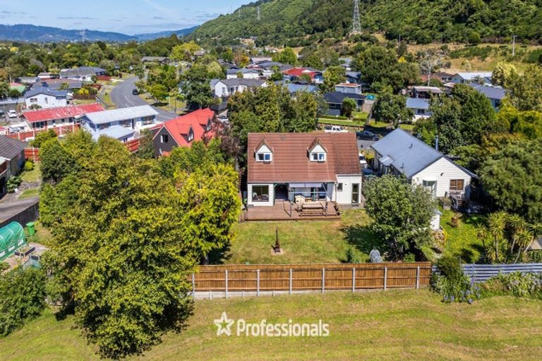 Photo of property in 58 Larchmont Grove, Totara Park, Upper Hutt, 5018