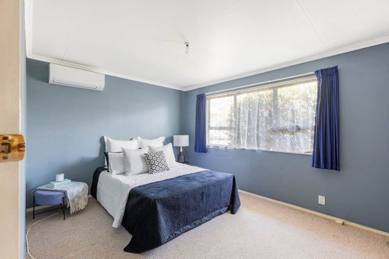 Photo of property in 71 Kaimanawa Street, Kelvin Grove, Palmerston North, 4414