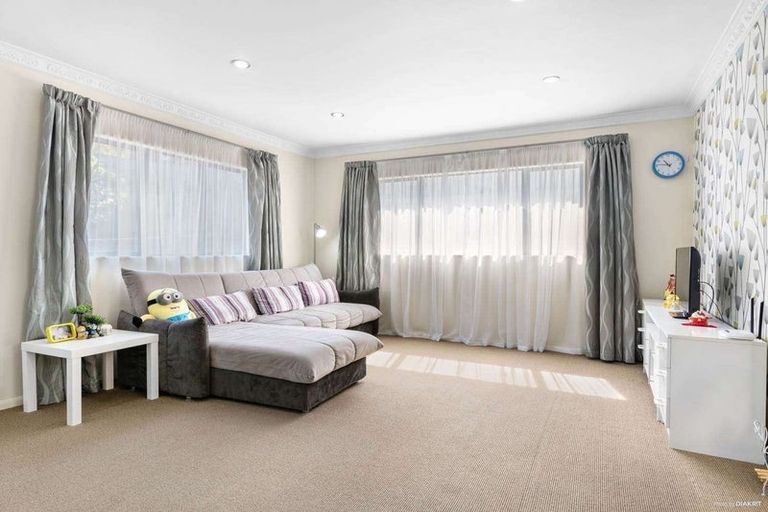 Photo of property in 15a Peach Road, Glenfield, Auckland, 0629