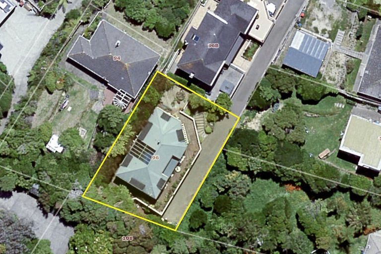 Photo of property in 96 Nicholson Road, Khandallah, Wellington, 6035