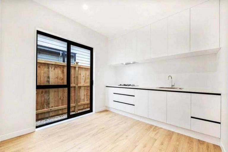 Photo of property in 6 Selwyn Downs Lane, Opaheke, Papakura, 2113