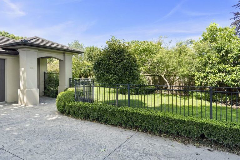 Photo of property in 61 Bowen Street, Cambridge, 3434