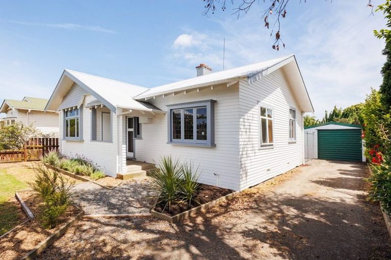 Photo of property in 25 Argyle Avenue, Takaro, Palmerston North, 4410