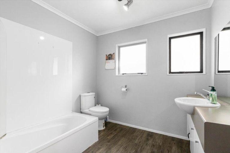 Photo of property in 9 Milsom Place, Te Puke, 3119