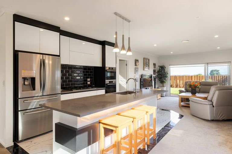 Photo of property in 28 Waireka Road, Rototuna North, Hamilton, 3210