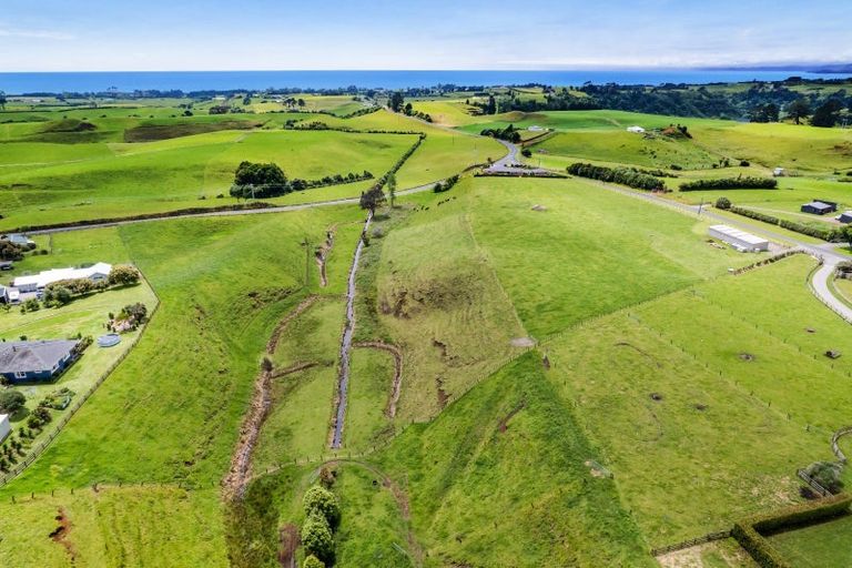 Photo of property in 182 Ohanga Road, Onaero, Urenui, 4383