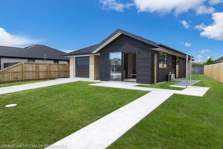 Photo of property in 12 Kura Lane, Aranui, Christchurch, 8061