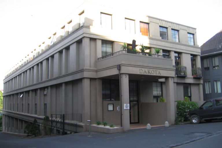 Photo of property in Dakota Buildings, 3c/5 Cheshire Street, Parnell, Auckland, 1052