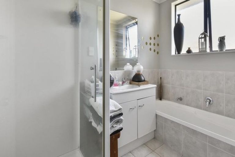 Photo of property in 9 Nykki Place, Papakura, 2110