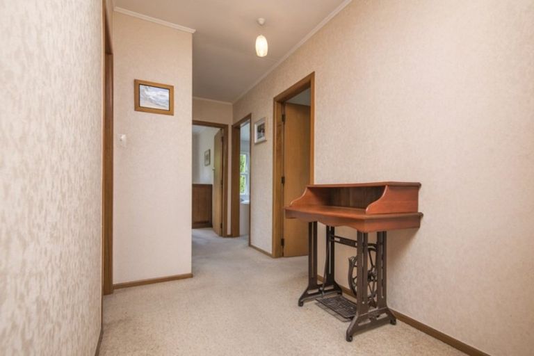 Photo of property in 141 Waikawa Road, Picton, 7220