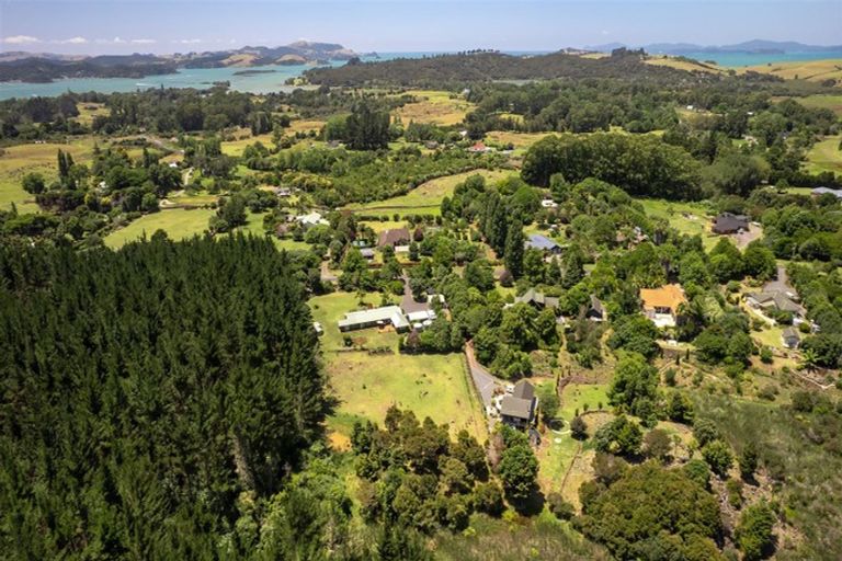 Photo of property in 37 Davis Strongman Place, Kerikeri, 0293