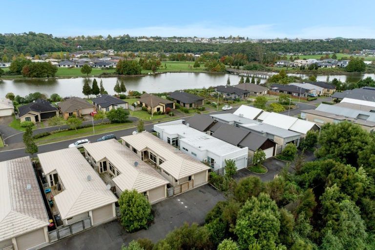 Photo of property in 30 Scoria Close, Pyes Pa, Tauranga, 3112