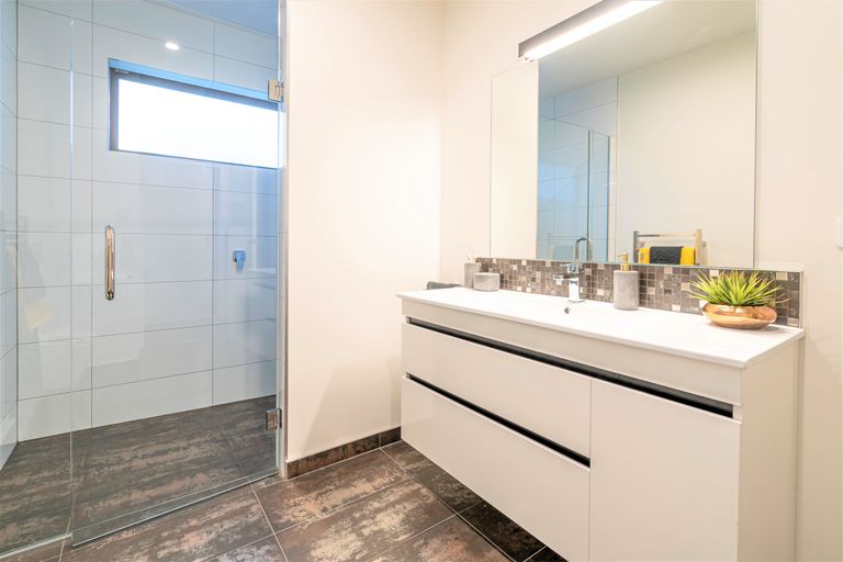 Photo of property in 4 Barker Place, Waikiwi, Invercargill, 9810