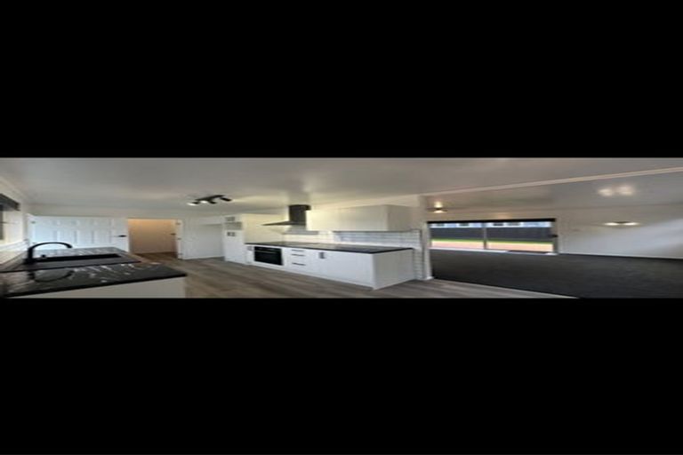 Photo of property in 17 Carlton Terrace, Westown, New Plymouth, 4310