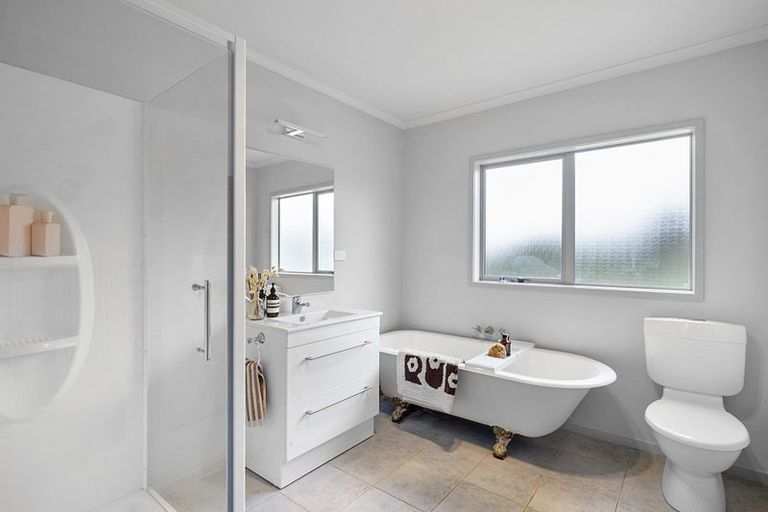 Photo of property in 44 Karamea Street, Whalers Gate, New Plymouth, 4310