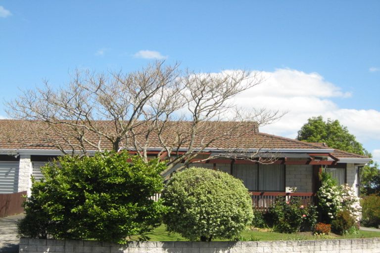 Photo of property in 1/8 James Condon Place, Redwood, Christchurch, 8051