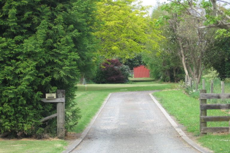 Photo of property in 10a Clive Road, Katikati, 3129