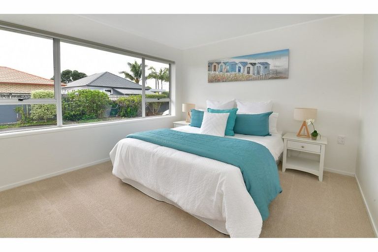 Photo of property in 2/36 Centreway Road, Orewa, 0931