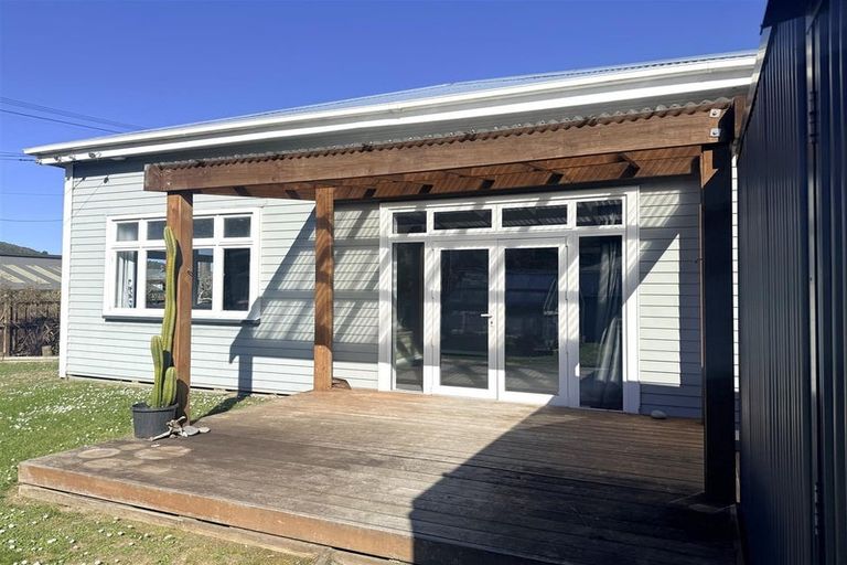 Photo of property in 24 Sturge Street, Cobden, Greymouth, 7802