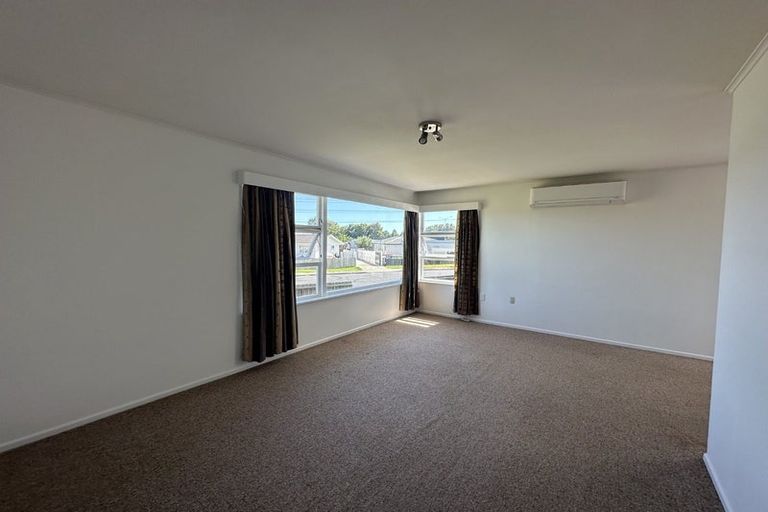 Photo of property in 80 Chichester Drive, Rosehill, Papakura, 2113