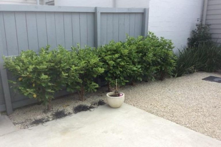 Photo of property in 42 Kuaka Drive, Takanini, 2112