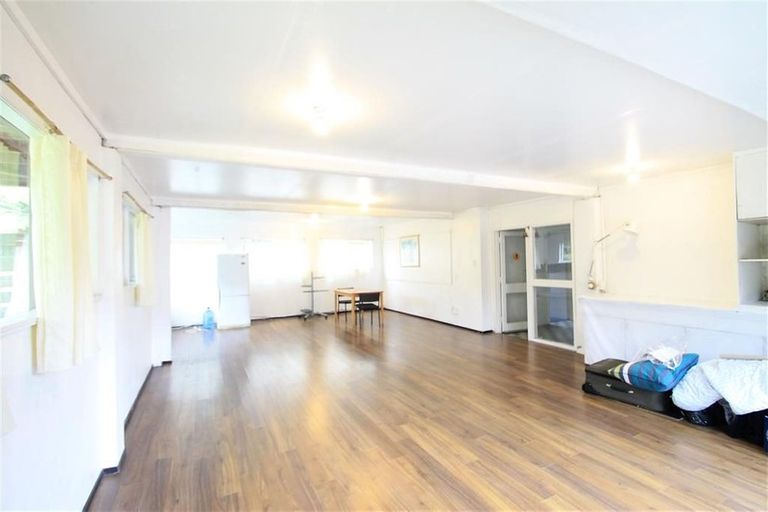 Photo of property in 137 Albany Highway, Unsworth Heights, Auckland, 0632