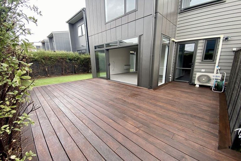 Photo of property in 103 Glidepath Road, Hobsonville, Auckland, 0616