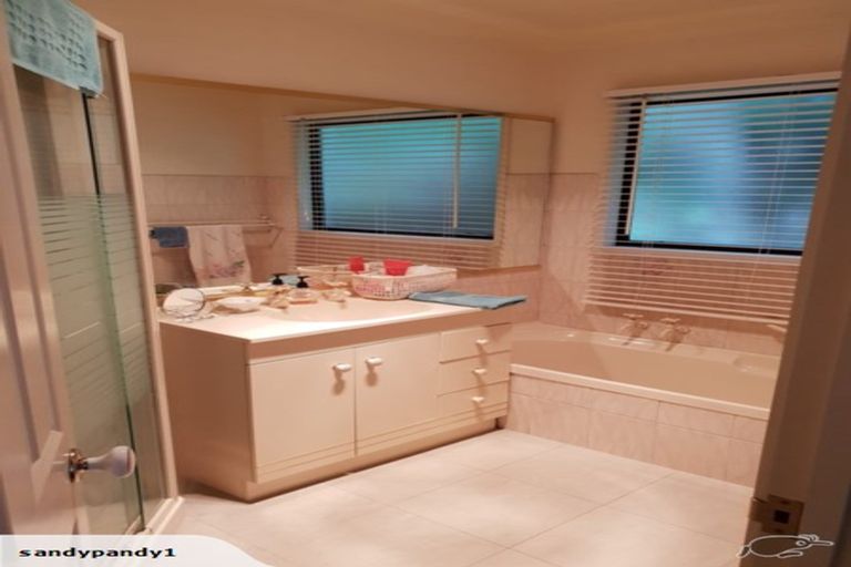 Photo of property in 3 Fielding Crescent, Farm Cove, Auckland, 2012