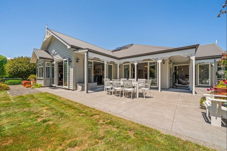 Photo of property in 112 Princess Street, Waitara, 4383