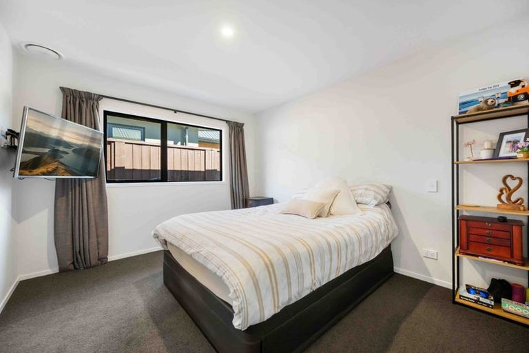 Photo of property in 2 Collie Road, Pukekohe, 2120