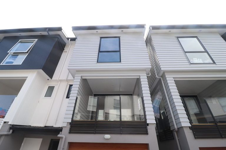 Photo of property in 76 Makamaka Lane, Albany Heights, Auckland, 0632