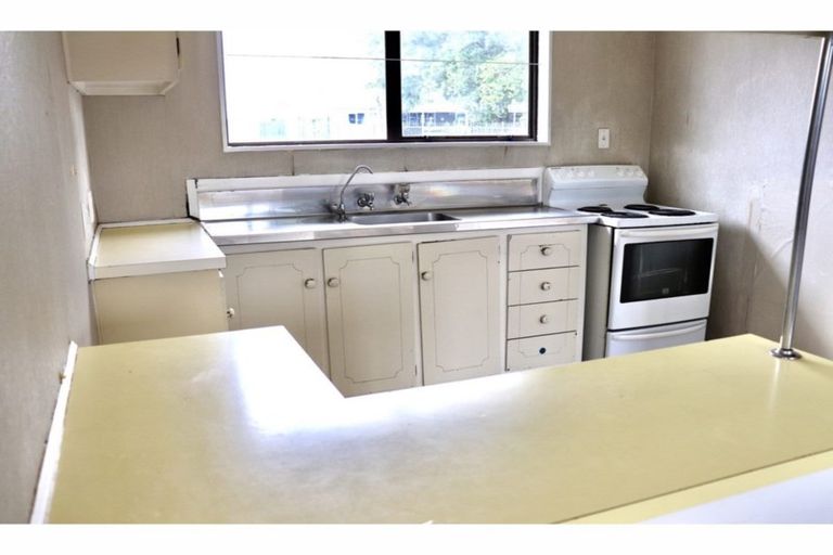 Photo of property in 1/41 Taitimu Drive, Weymouth, Auckland, 2103