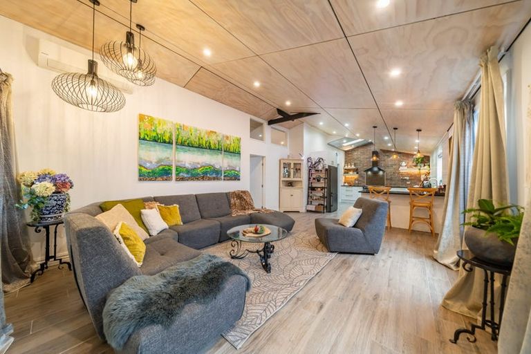 Photo of property in 54 Granville Street, Silverstream, Upper Hutt, 5019