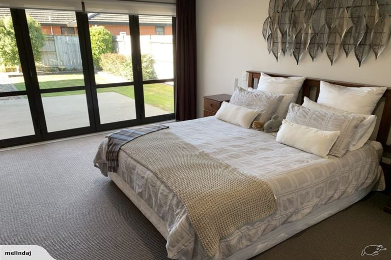 Photo of property in 4 Manhattan Court, Kelvin Grove, Palmerston North, 4414