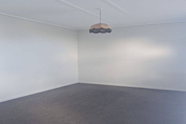 Photo of property in 19 Ruapehu Street, Castlecliff, Wanganui, 4501