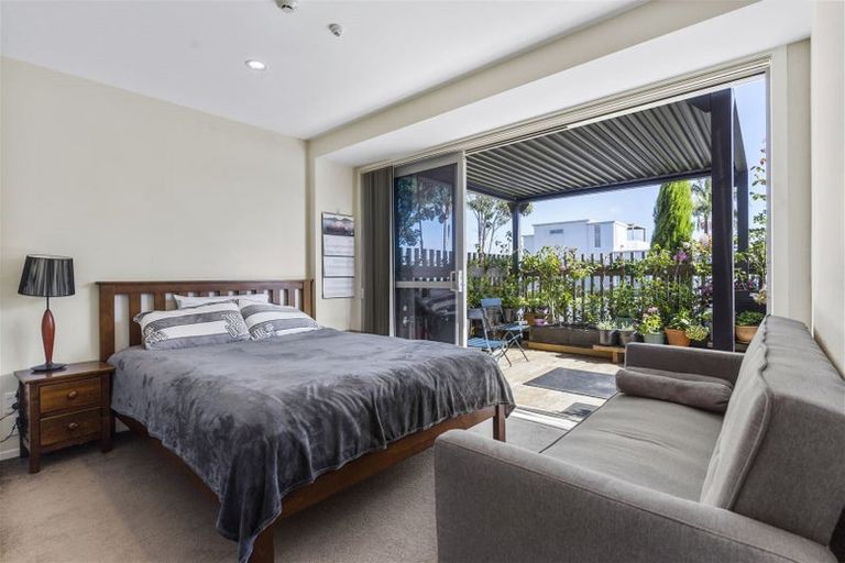 Photo of property in 44 Regent Street, Devonport, Auckland, 0624