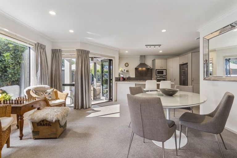 Photo of property in 14 Putaka Place, Papamoa Beach, Papamoa, 3118