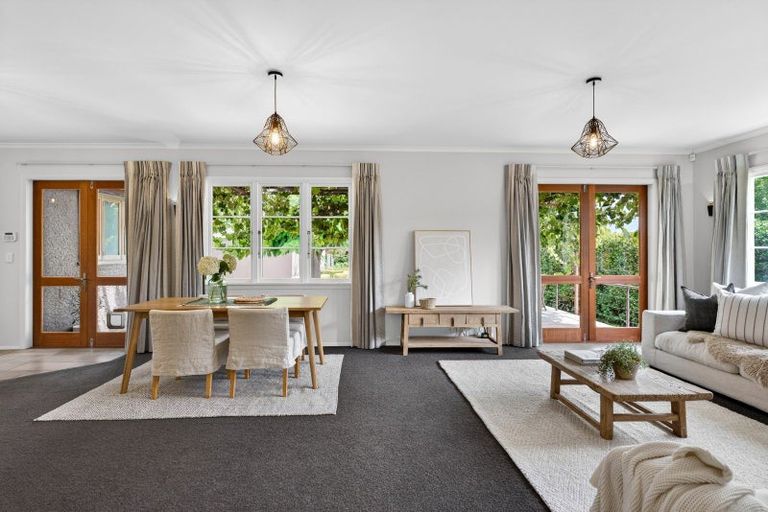 Photo of property in 913 Lawrence Street, Akina, Hastings, 4122