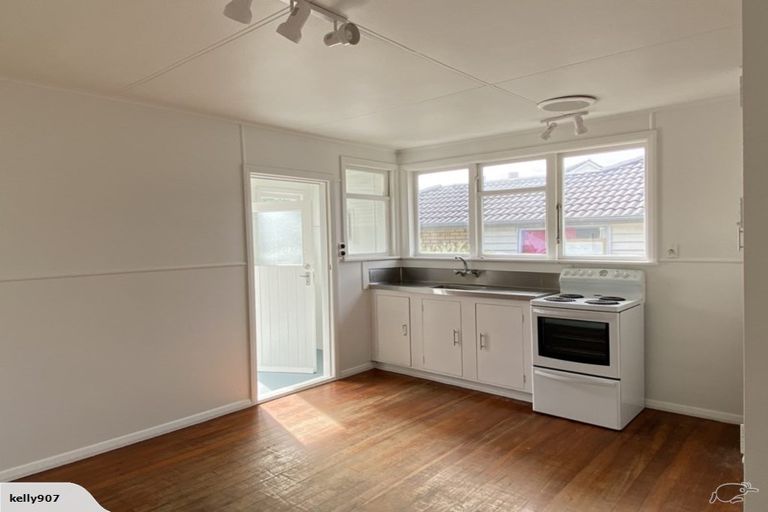 Photo of property in 16 Kakapo Place, Papatoetoe, Auckland, 2025