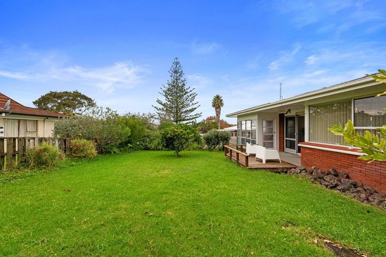 Photo of property in 2/4 Larne Avenue, Pakuranga Heights, Auckland, 2010