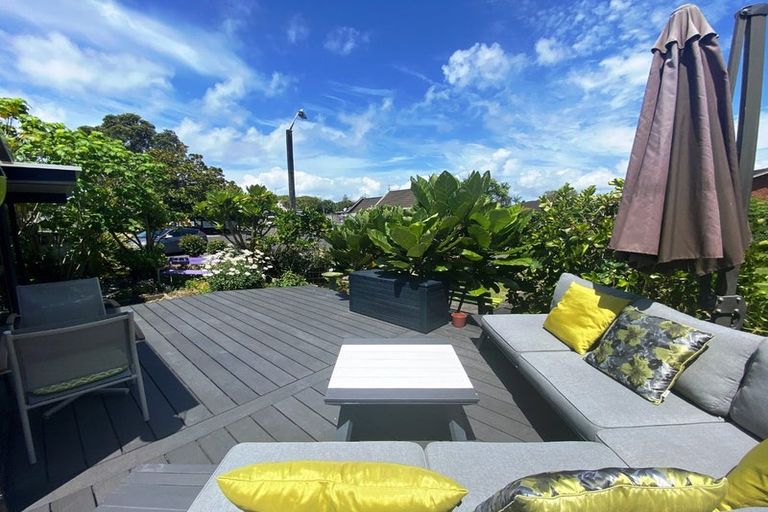 Photo of property in 3 Bellbird Place, Orewa, 0931