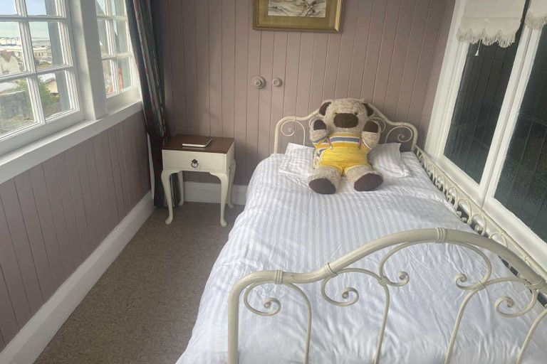 Photo of property in 11 Ure Street, South Hill, Oamaru, 9400