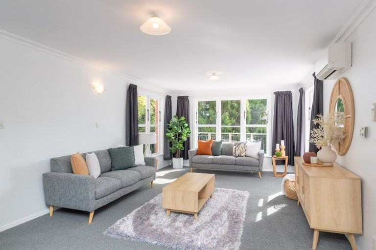 Photo of property in 231 Whites Line East, Waiwhetu, Lower Hutt, 5010