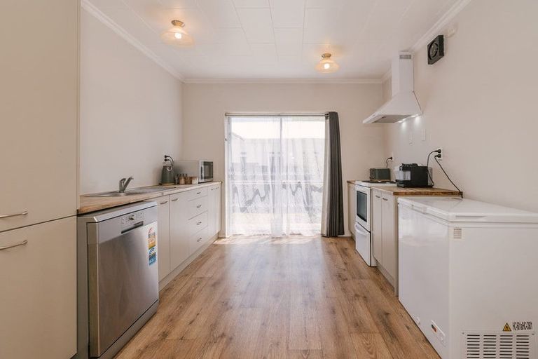 Photo of property in 2 Carey Street, Longburn, Palmerston North, 4412