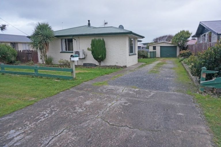 Photo of property in 30 Hyde Street, Clifton, Invercargill, 9812