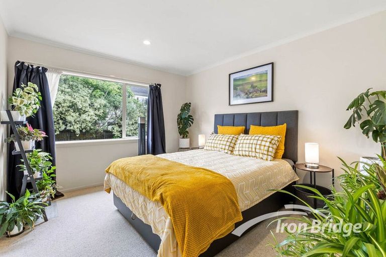 Photo of property in 5/86 Fernhill Way, Oteha, Auckland, 0632
