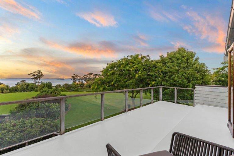 Photo of property in 247 Broomfields Road, Whitford, Howick, 2571